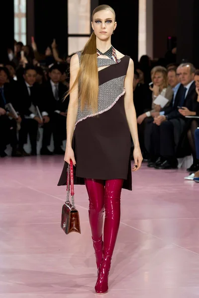 Look 36